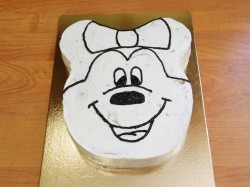 Торт Минни Маус для девочки - шаг 11