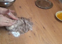 Торт Миньон шоколадный бисквит из мастики - шаг 25 Торт Миньон шоколадный бисквит из мастики - шаг 25