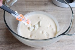 Торт на сметане и сгущенном молоке - шаг 1