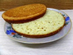 Бисквитный торт персиковый со сливочным кремом - шаг 10