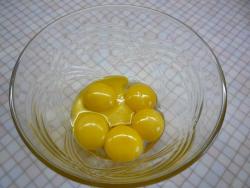 торт бисквитный с мастикой Розовая мечта  - шаг 2