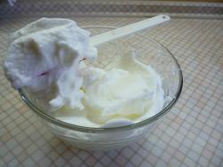 торт бисквитный с мастикой Розовая мечта  - шаг 4