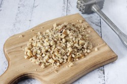 Торт с бананом и сгущенкой вареной - шаг 12 Торт с бананом и сгущенкой вареной - шаг 12