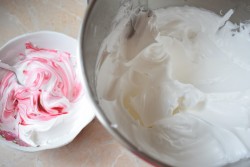 Торт с цветами из крема - шаг 12 Торт с цветами из крема - шаг 12