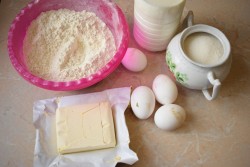 Торт с цветами из крема - шаг 1 Торт с цветами из крема - шаг 1