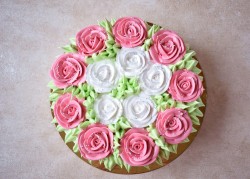 Торт с цветами из крема - шаг 20 Торт с цветами из крема - шаг 20