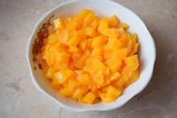 Торт с цветами из крема - шаг 6 Торт с цветами из крема - шаг 6