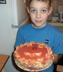 Ягодный торт с клубникой - шаг 9 Ягодный торт с клубникой - шаг 9