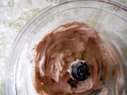 Рулет Сказка с цукатами - шаг 7