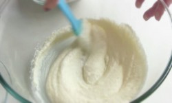 Торт на сметане без яиц на сковороде - шаг 1