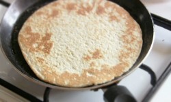 Торт на сметане без яиц на сковороде - шаг 7