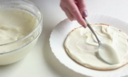 Торт на сметане без яиц на сковороде - шаг 8