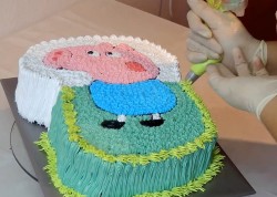 Торт Свинка Пеппа йогуртовый - шаг 17