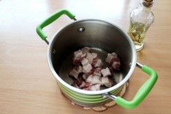 Тушеная капуста со свининой - шаг 3