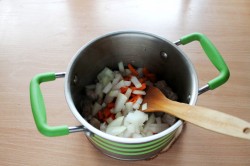 Тушеная капуста со свининой - шаг 6