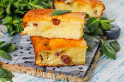 Творожная запеканка с крахмалом в духовке - шаг 9