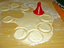 Творожно песочное тесто - шаг 10