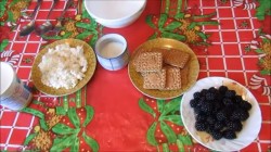 Творожный десерт с ежевикой - шаг 1 Творожный десерт с ежевикой - шаг 1