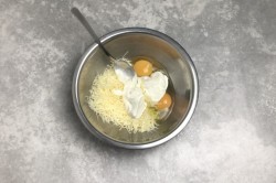 Улитка из лаваша с фаршем в духовке пирог - шаг 10