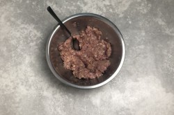 Улитка из лаваша с фаршем в духовке пирог - шаг 3