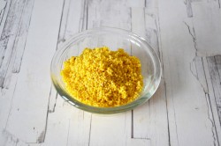 Уха из брюшек семги с пшеном - шаг 5 Уха из брюшек семги с пшеном - шаг 5