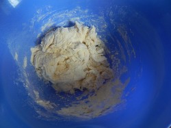 Узбекская катлама с луком лепешки из слоеного теста - шаг 3