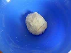 Узбекская катлама с луком лепешки из слоеного теста - шаг 4