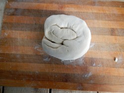 Узбекская катлама с луком лепешки из слоеного теста - шаг 8