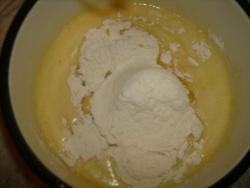 Вафли на яйцах сливочном масле в советской вафельнице - шаг 9