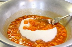 Варенье из абрикосов с ядрышками из косточек на зиму - шаг 8 Варенье из абрикосов с ядрышками из косточек на зиму - шаг 8