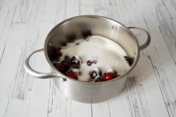 Варенье из черешни с косточкой на зиму. 2 способа - шаг 2 Варенье из черешни с косточкой на зиму. 2 способа - шаг 2