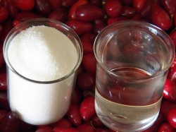 Варенье из кизила с косточкой на зиму - шаг 1