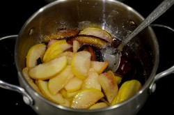 Варенье из слив и яблок на зиму - шаг 7