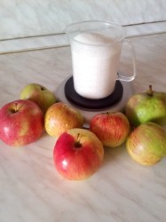 Простое яблочное варенье в мультиварке на зиму дольками - шаг 1 Простое яблочное варенье в мультиварке на зиму дольками - шаг 1