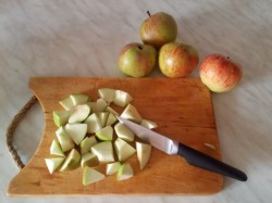 Простое яблочное варенье в мультиварке на зиму дольками - шаг 2 Простое яблочное варенье в мультиварке на зиму дольками - шаг 2