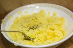 Вареники с картошкой и квашеной капустой - шаг 2 Вареники с картошкой и квашеной капустой - шаг 2