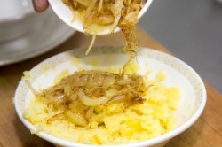 Вареники с картошкой и квашеной капустой - шаг 3 Вареники с картошкой и квашеной капустой - шаг 3