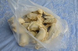 Вареники в масле в микроволновке - шаг 1