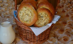 Ватрушки с копченым сыром и укропом из дрожжевого теста - шаг 15