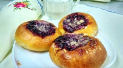 Ватрушки с творогом и джемом - шаг 14 Ватрушки с творогом и джемом - шаг 14