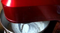 Ватрушки с творогом и джемом - шаг 3 Ватрушки с творогом и джемом - шаг 3