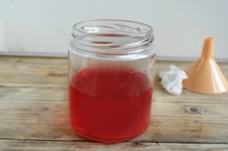 Вино из красной смородины домашнее - шаг 7