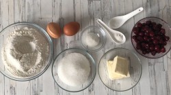 Вишневый пирог с замороженной вишней - шаг 1