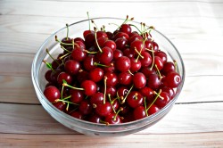 Вишня в сахаре на зиму - шаг 1 Вишня в сахаре на зиму - шаг 1