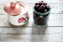 Густое варенье из вишни с косточкой - шаг 1