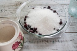 Густое варенье из вишни с косточкой - шаг 3