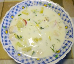 Вкусная окрошка с курицей на кефире - шаг 9 Вкусная окрошка с курицей на кефире - шаг 9