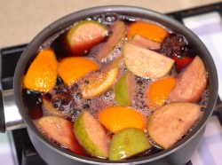 Фруктовый глинтвейн с красным вином и коньяком - шаг 12 Фруктовый глинтвейн с красным вином и коньяком - шаг 12