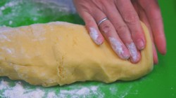 Песочный торт с арахисом и грецкими орехами - шаг 12 Песочный торт с арахисом и грецкими орехами - шаг 12