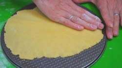 Песочный торт с арахисом и грецкими орехами - шаг 14 Песочный торт с арахисом и грецкими орехами - шаг 14